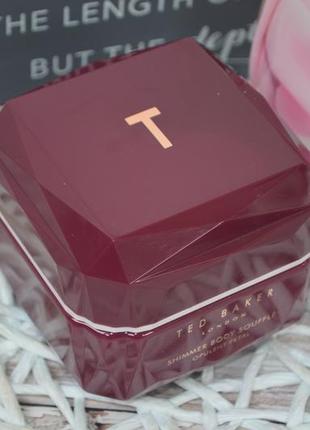 Фірмовий набір мерехтливе суфле для тіла та косметичка ted baker opulent petal shimmer body souffle3 фото