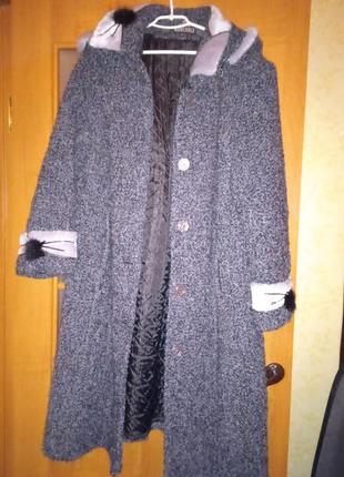 Пальто зимнее каракулевое 58 размер