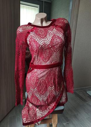 Еффектна сукня від missguided