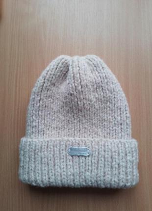 Вязана шапка