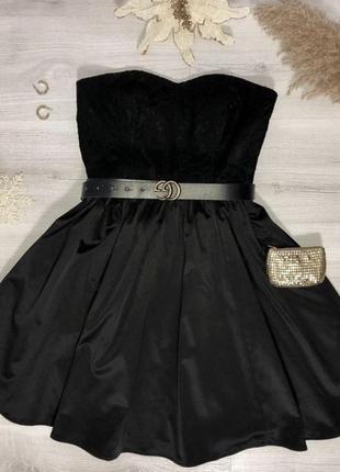 Стильне корсетне чорне плаття