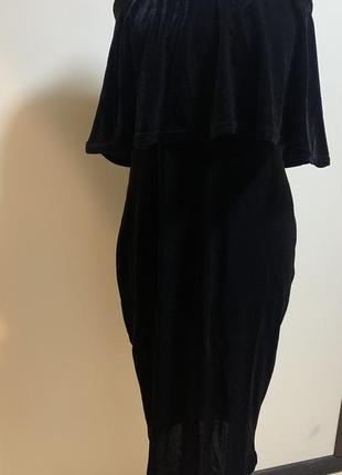 Чорна бархатна сукня-міді4 фото