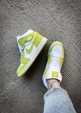 Женские кроссовки nike air jordan 1 mid green white 36-37-38-39-40-416 фото