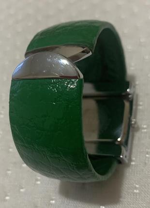 3/53 часы браслет vive moda