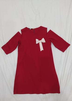 Святкова різдвяна червона сукня