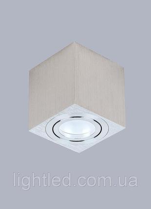 Срібний світильник 8,5см "куб" накладний з напрямком світла (905-7710 wh)