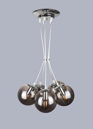 Срібна люстра на п'ять чорних куль