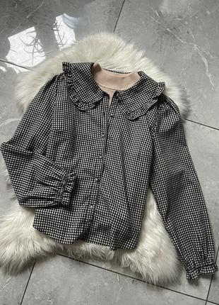 Рубашка з актуальним воротом