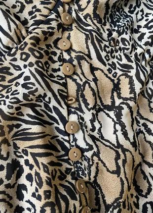 Стильна блузка  в леопардовий принт divided4 фото