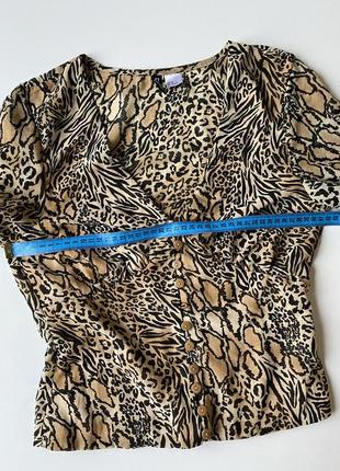 Стильна блузка  в леопардовий принт divided10 фото