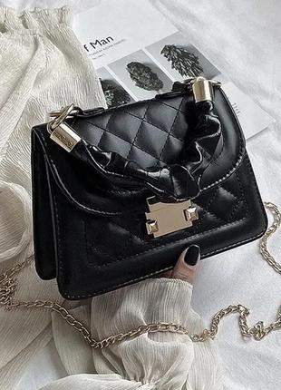 Женская классическая сумочка с ручкой кросс-боди через плечо на цепочке черная .2 фото