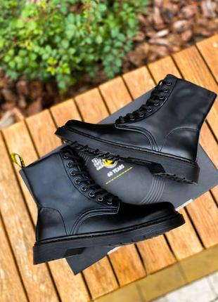 Зимние женские ботинки dr.martens 1460 mono black (мех) 364 фото