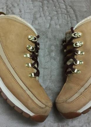 Ботинки фирменные кожа  жен. 38-38.5рtimberland индонезии6 фото