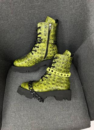 Эксклюзивные ботинки с кожи с тиснением под алигатора цвет по выбору6 фото