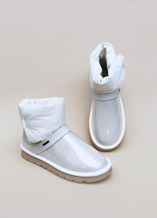 ⭐️winter fashion white shoes