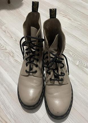 Dr. martens