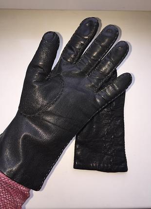 Кожаные перчатки