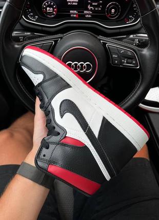 Чоловічі кросівки nike air jordan high black red white7 фото