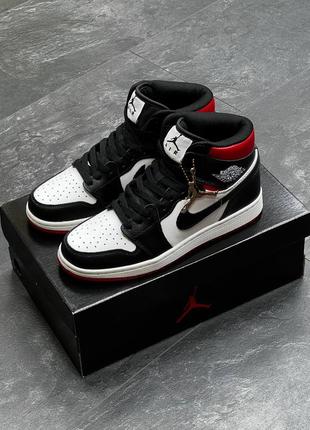 Чоловічі кросівки nike air jordan high black red white2 фото