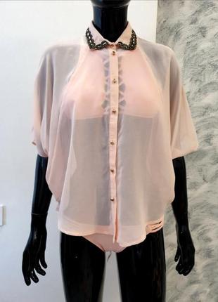 Полупрозрачная блуза с открытой спинкой  и ажурным воротом9 фото