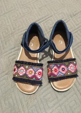 Босоножки 27 размер