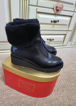 Шкіряні жіночі зимові чобітки ugg caleigh7 фото