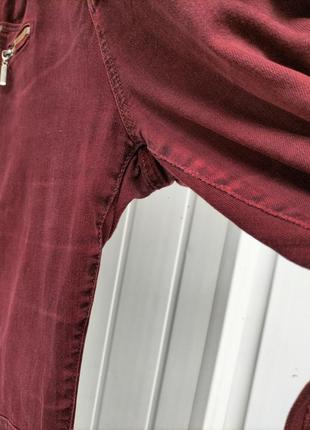 Стильні завужені джинси батал колір бордо6 фото