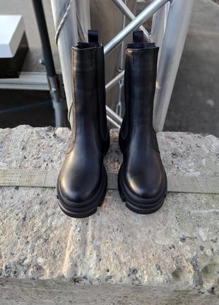 Високі чорні челсі (високі черевики сапони челсі)10 фото