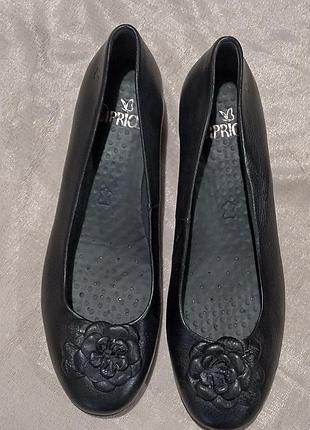 Жіночі туфлі  caprice