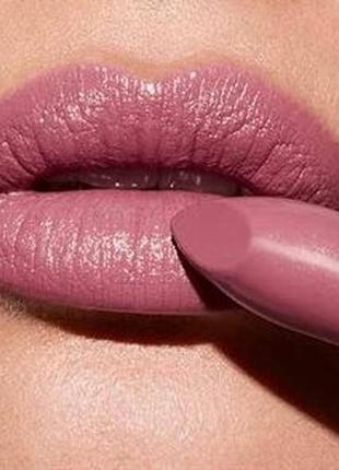 Avon cream legend lipstick five star кремова  помада «легенда» five star- ніжний поцілунок4 фото
