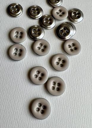 Пуговица рубашечная эмаль матовая бежевая 4 отверстия 15мм металл