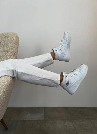 Жіночі кросівки nike air jordan high all white9 фото