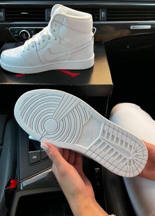 Жіночі кросівки nike air jordan high all white3 фото