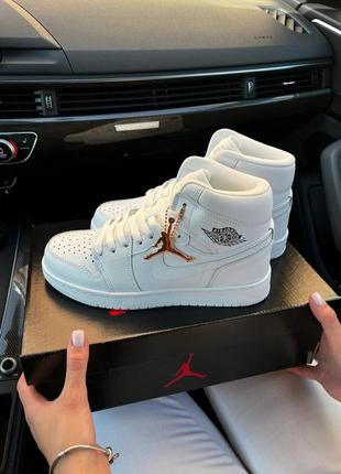 Жіночі кросівки nike air jordan high all white2 фото