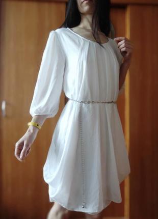 Біла шифонова сукня