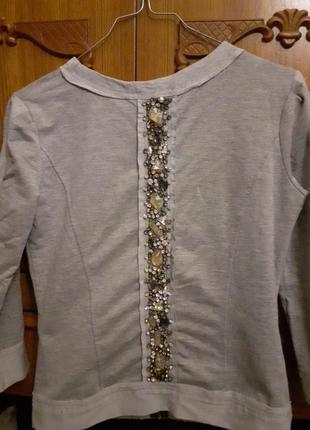 Кофта з розшитою спинкою італія