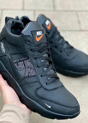 Шкіряні зимові теплі кросівки
nike air 270 black