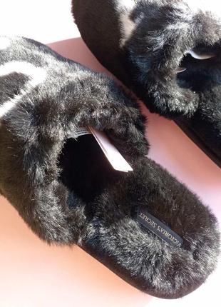 Victoria ́s victorias secret віктория сикрет капці, шльопанці, шльопанці closed toe faux fur slipper6 фото