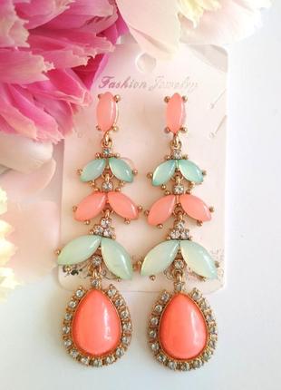 Нарядні довгі сережки в пастельних тонах, персикові м'ятні акрилові святкові