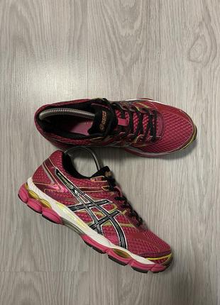 Женские беговые кроссовки asics gel-cumulus 16