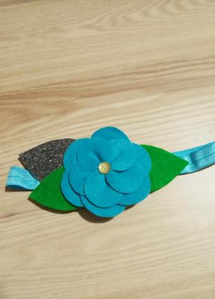 Повязочка на голову.