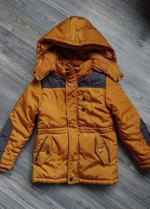 Теплая зимняя куртка на мальчика 3-4 года