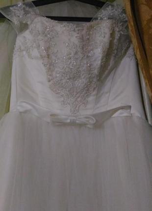 Свадебное платье цвета айвори   фата в подарок3 фото