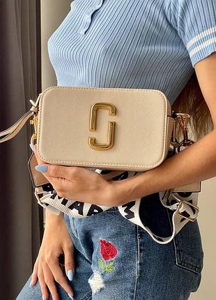 Женская кожаная сумка marc jacobs beige logo
