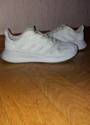 Кроссовки adidas 34р. оригинал.2 фото