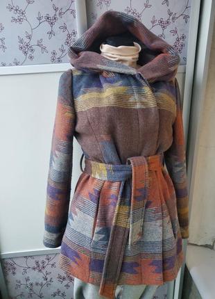 Шерстяное полупальто / пальто