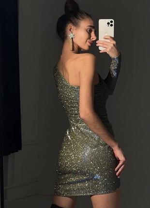 Нарядна ефектна сукня