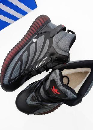 Зимові чоловічі кросівки adidas yeezy 350 v2 сірі з червоним🔥7 фото