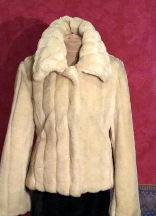 Шубка штучна бежева madonna.