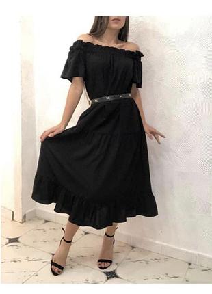 Платье на плечах